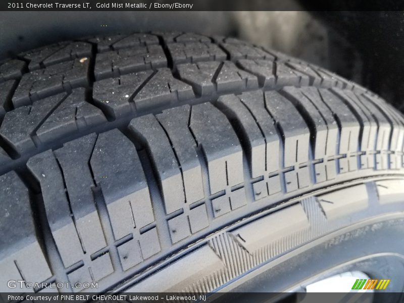 Gold Mist Metallic / Ebony/Ebony 2011 Chevrolet Traverse LT