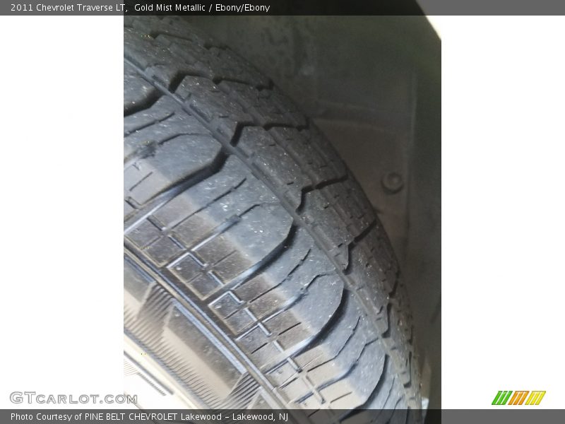 Gold Mist Metallic / Ebony/Ebony 2011 Chevrolet Traverse LT