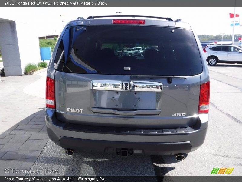 Polished Metal Metallic / Black 2011 Honda Pilot EX 4WD