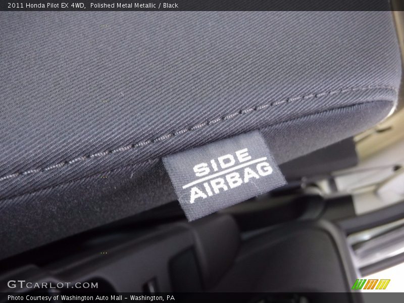 Polished Metal Metallic / Black 2011 Honda Pilot EX 4WD