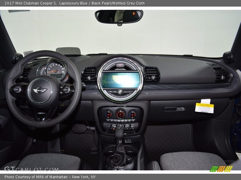 Dashboard of 2017 Clubman Cooper S