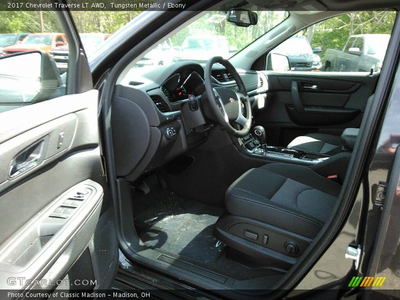 Tungsten Metallic / Ebony 2017 Chevrolet Traverse LT AWD