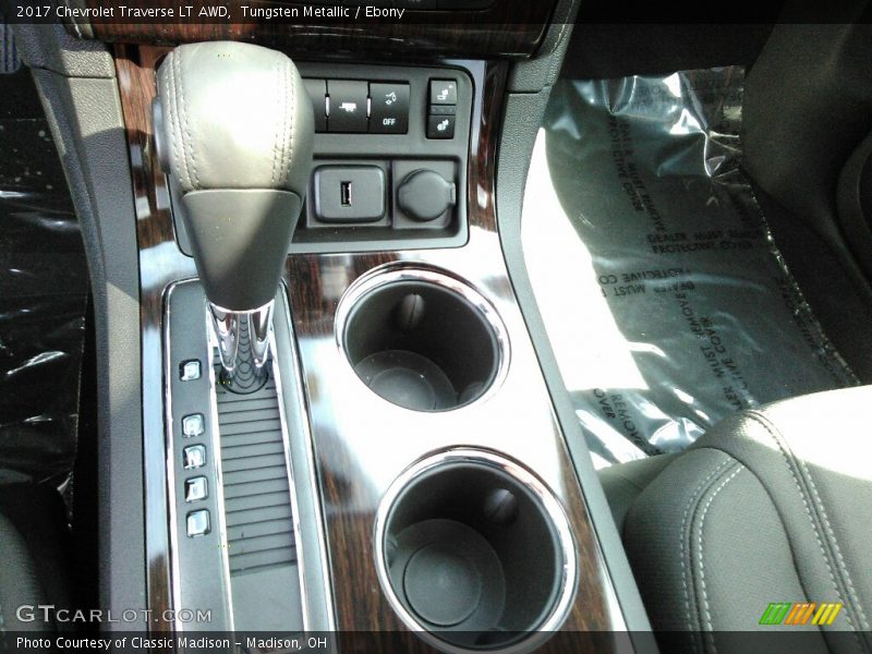 Tungsten Metallic / Ebony 2017 Chevrolet Traverse LT AWD
