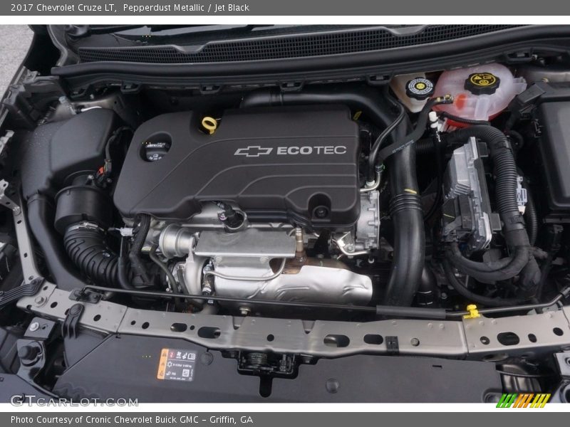 Pepperdust Metallic / Jet Black 2017 Chevrolet Cruze LT