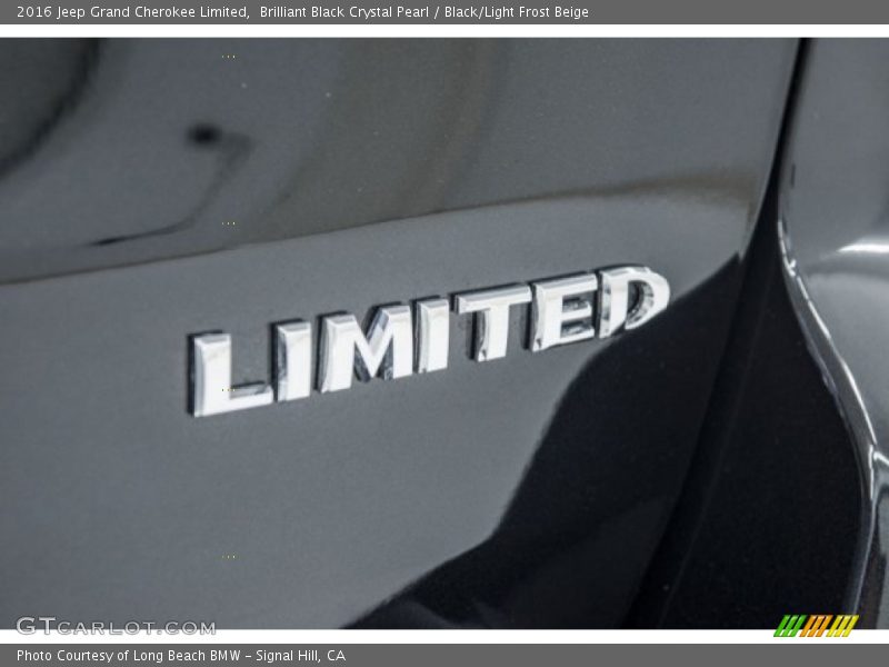 Brilliant Black Crystal Pearl / Black/Light Frost Beige 2016 Jeep Grand Cherokee Limited