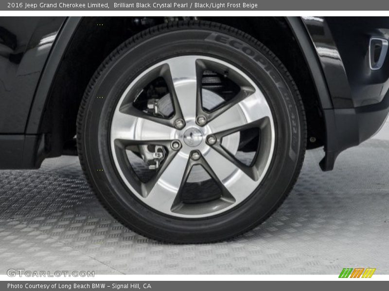 Brilliant Black Crystal Pearl / Black/Light Frost Beige 2016 Jeep Grand Cherokee Limited