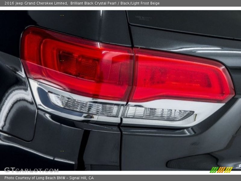 Brilliant Black Crystal Pearl / Black/Light Frost Beige 2016 Jeep Grand Cherokee Limited