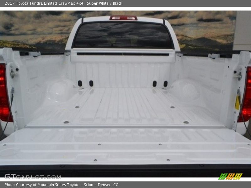 Super White / Black 2017 Toyota Tundra Limited CrewMax 4x4