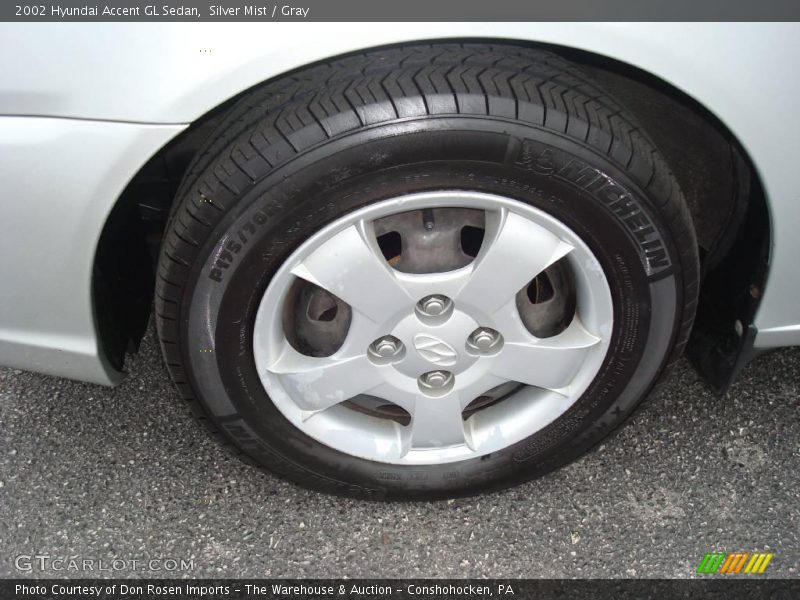 Silver Mist / Gray 2002 Hyundai Accent GL Sedan