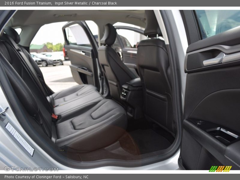 Ingot Silver Metallic / Charcoal Black 2016 Ford Fusion Titanium