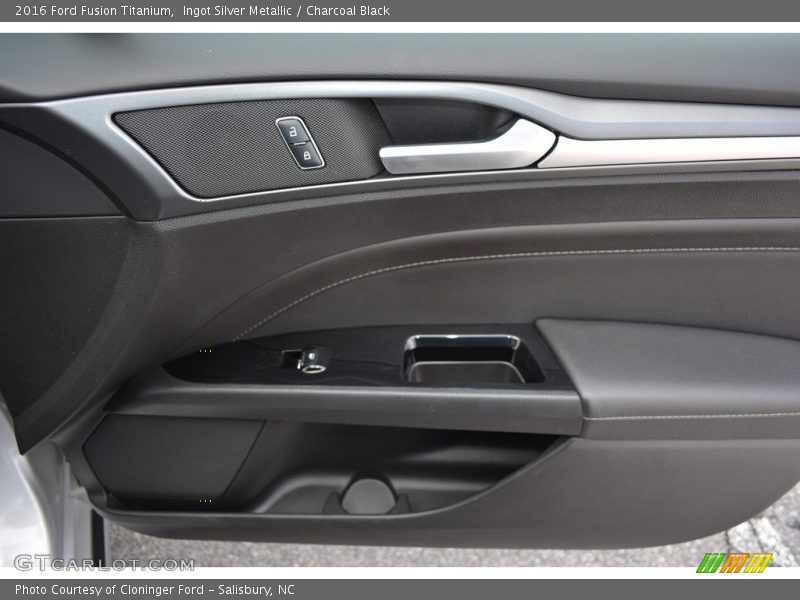 Ingot Silver Metallic / Charcoal Black 2016 Ford Fusion Titanium