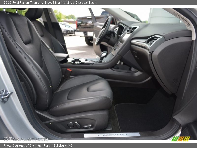 Ingot Silver Metallic / Charcoal Black 2016 Ford Fusion Titanium
