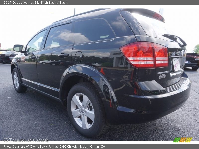 Pitch Black / Black 2017 Dodge Journey SE