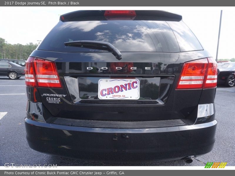 Pitch Black / Black 2017 Dodge Journey SE