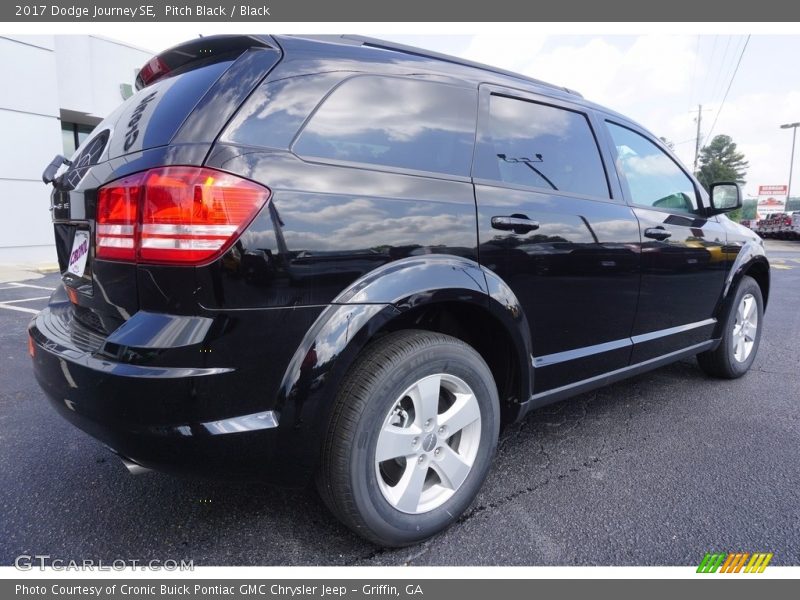 Pitch Black / Black 2017 Dodge Journey SE
