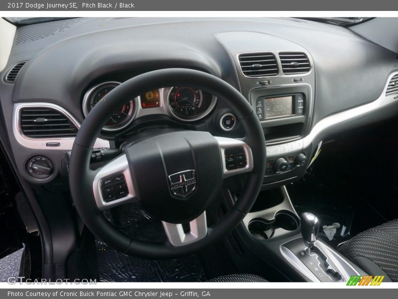 Pitch Black / Black 2017 Dodge Journey SE