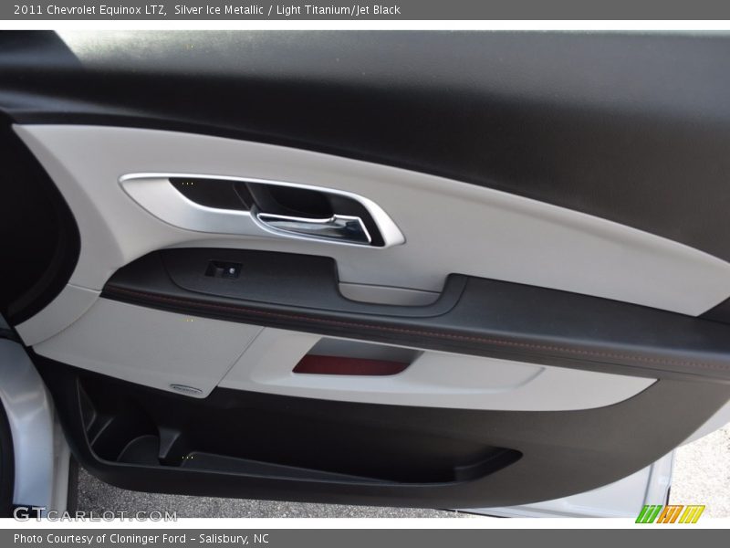Silver Ice Metallic / Light Titanium/Jet Black 2011 Chevrolet Equinox LTZ
