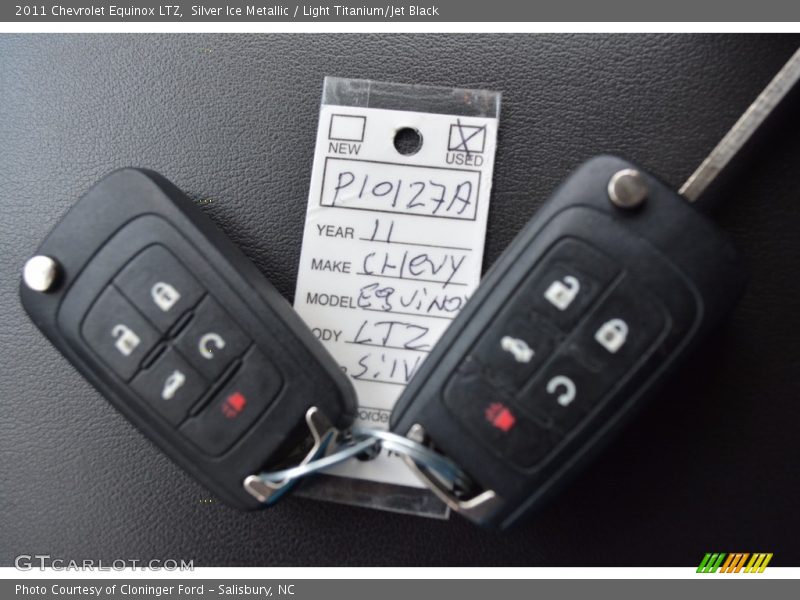 Silver Ice Metallic / Light Titanium/Jet Black 2011 Chevrolet Equinox LTZ