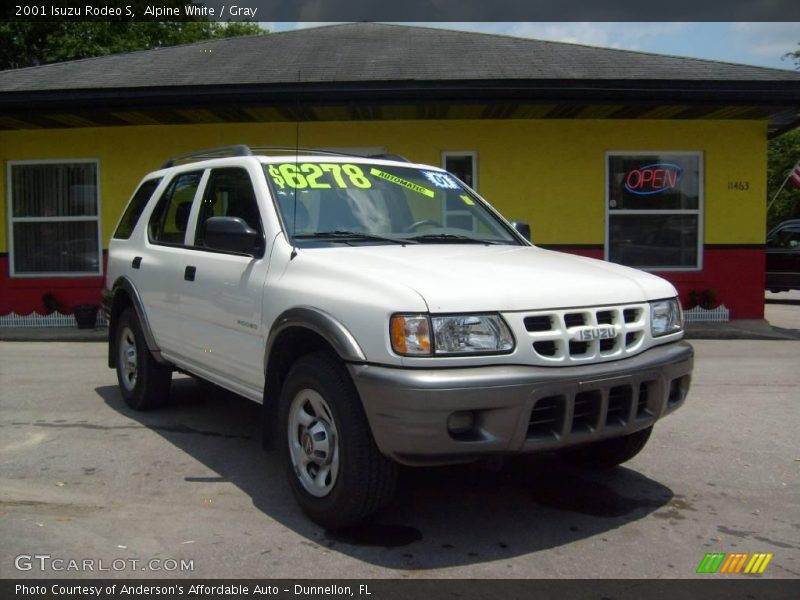 Alpine White / Gray 2001 Isuzu Rodeo S