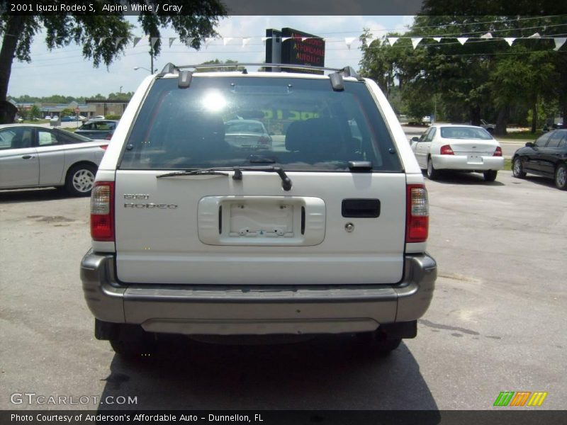 Alpine White / Gray 2001 Isuzu Rodeo S