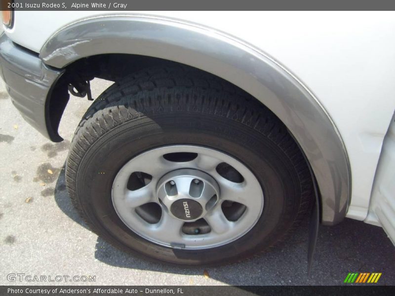 Alpine White / Gray 2001 Isuzu Rodeo S