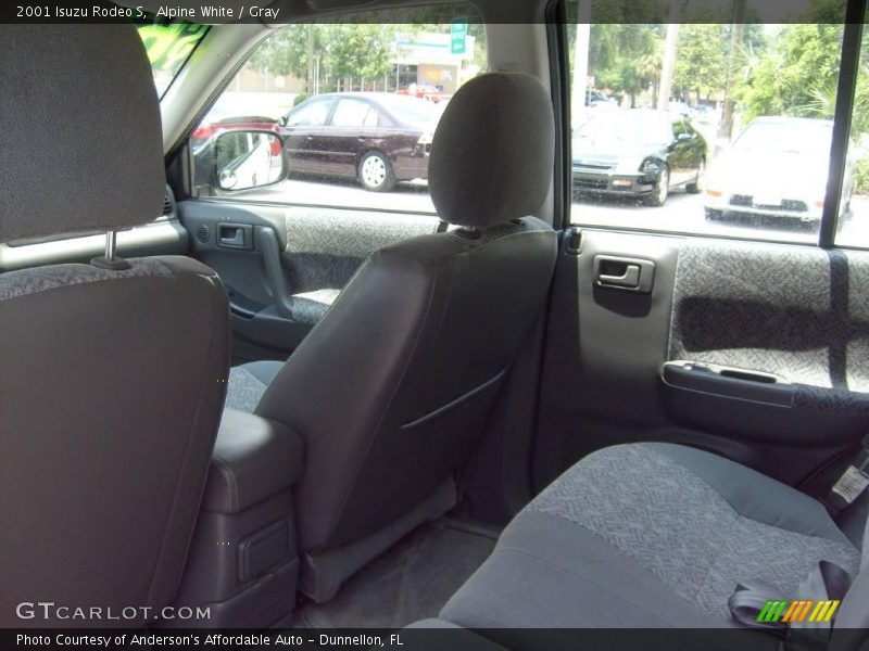 Alpine White / Gray 2001 Isuzu Rodeo S