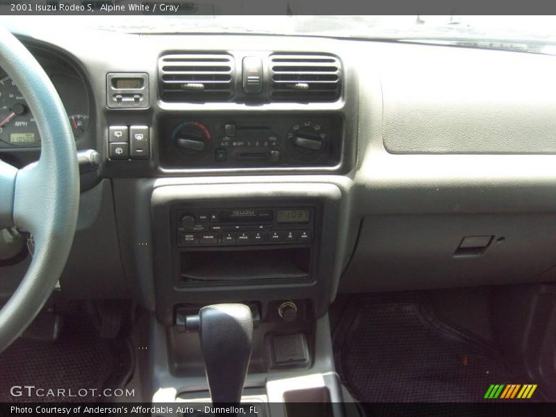 Alpine White / Gray 2001 Isuzu Rodeo S