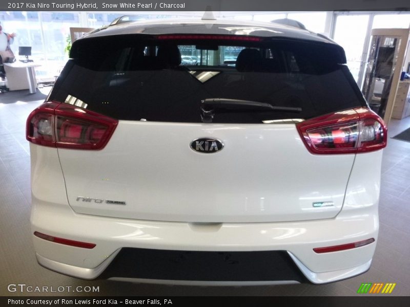  2017 Niro Touring Hybrid Logo