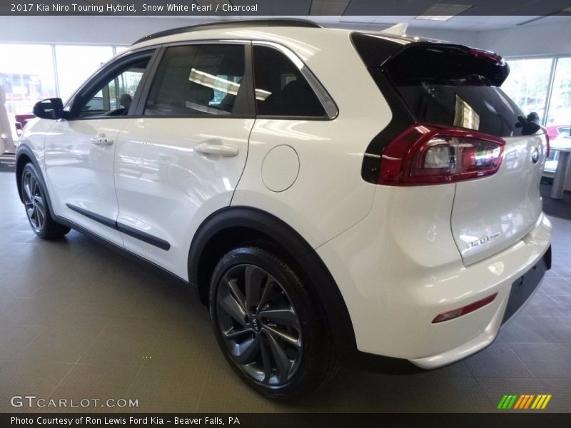 Snow White Pearl / Charcoal 2017 Kia Niro Touring Hybrid