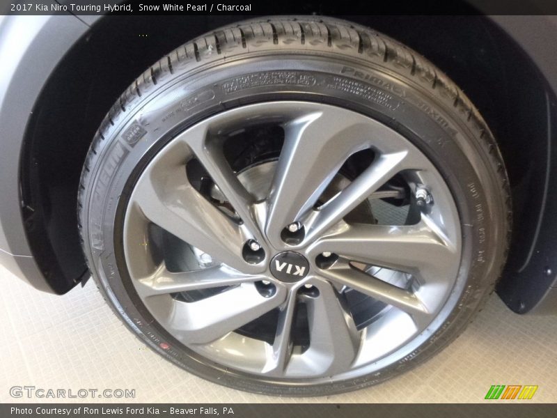  2017 Niro Touring Hybrid Wheel
