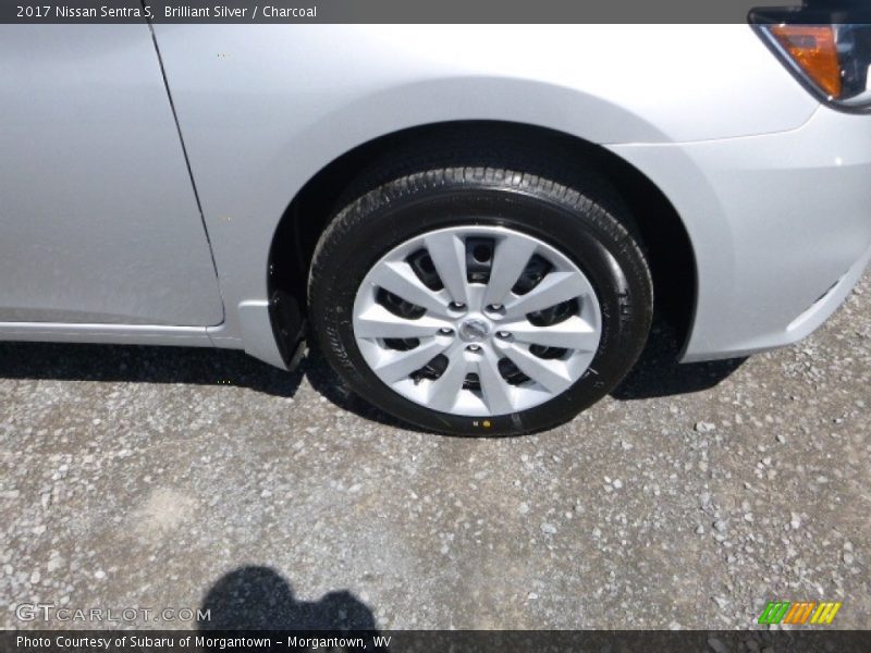 Brilliant Silver / Charcoal 2017 Nissan Sentra S
