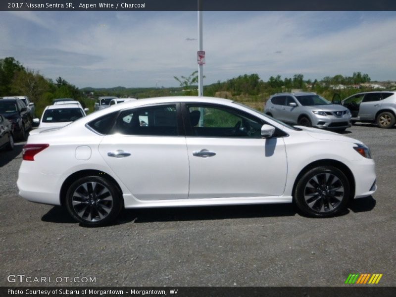 Aspen White / Charcoal 2017 Nissan Sentra SR