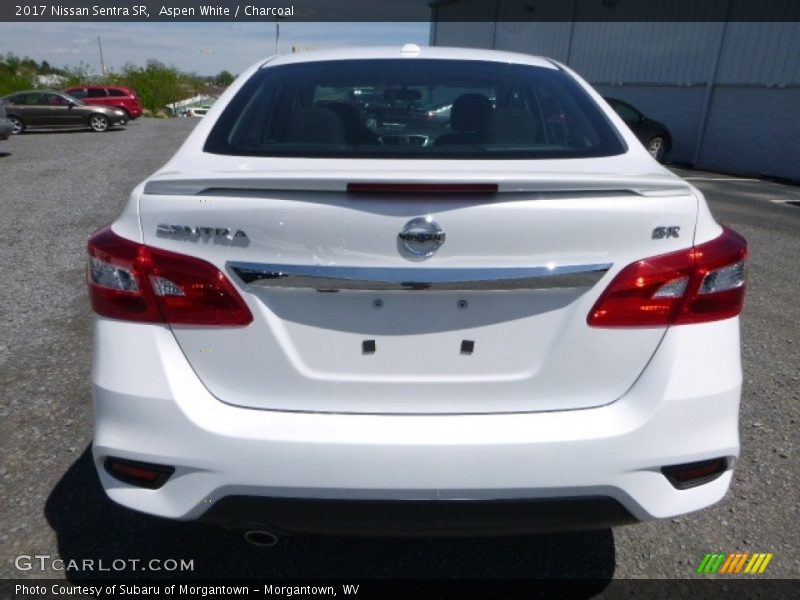 Aspen White / Charcoal 2017 Nissan Sentra SR