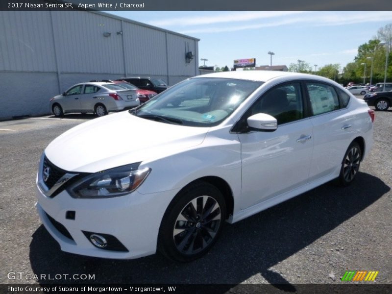 Aspen White / Charcoal 2017 Nissan Sentra SR