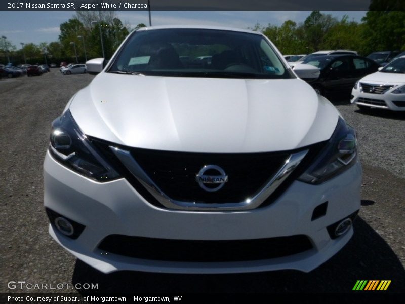 Aspen White / Charcoal 2017 Nissan Sentra SR