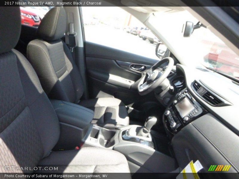 Magnetic Black / Charcoal 2017 Nissan Rogue SV AWD