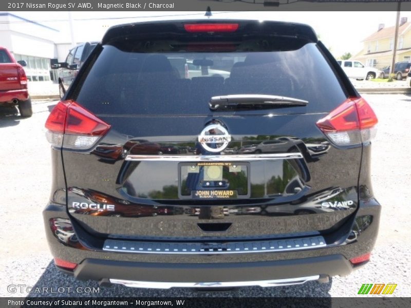 Magnetic Black / Charcoal 2017 Nissan Rogue SV AWD