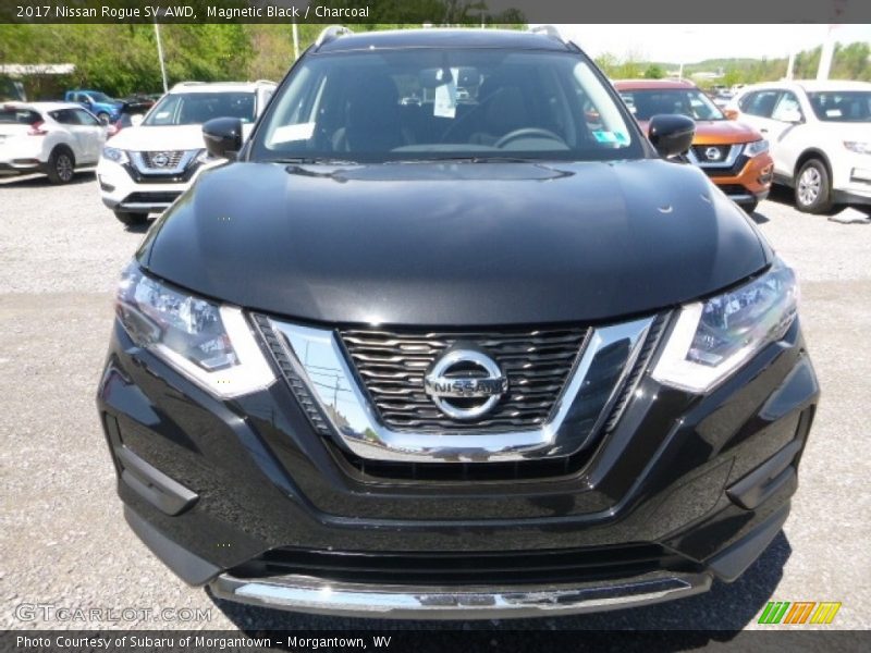 Magnetic Black / Charcoal 2017 Nissan Rogue SV AWD