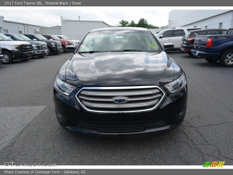 Shadow Black / Dune 2017 Ford Taurus SEL