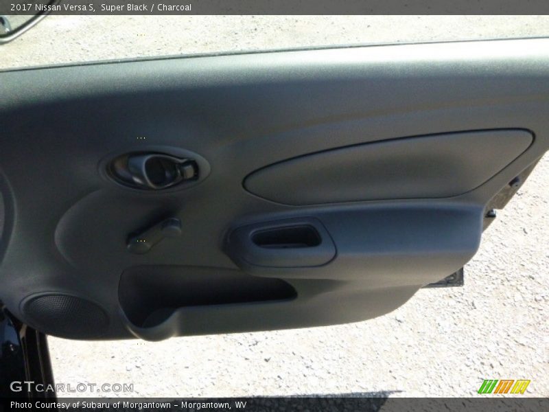 Super Black / Charcoal 2017 Nissan Versa S