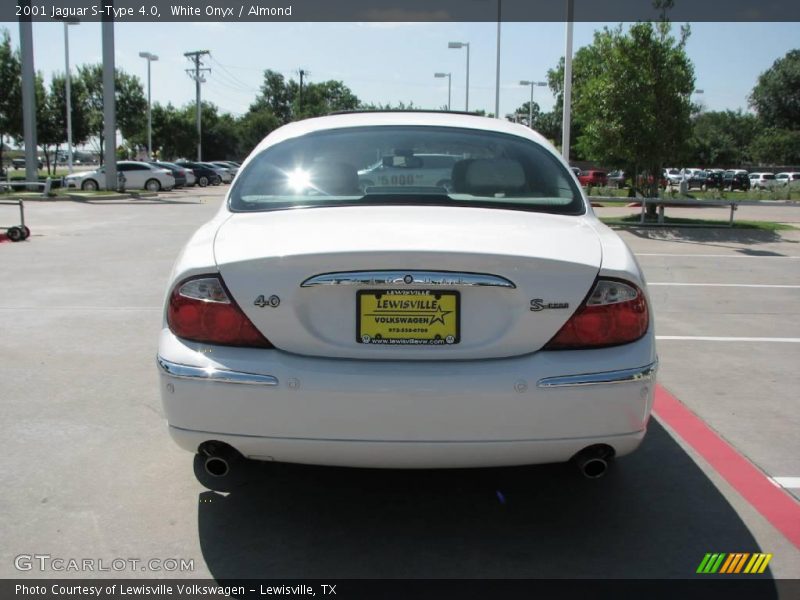 White Onyx / Almond 2001 Jaguar S-Type 4.0