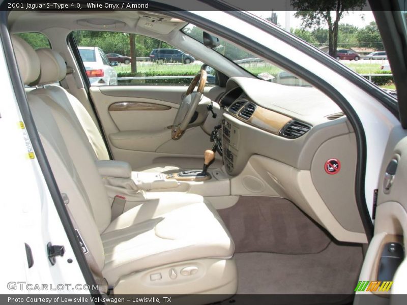 White Onyx / Almond 2001 Jaguar S-Type 4.0