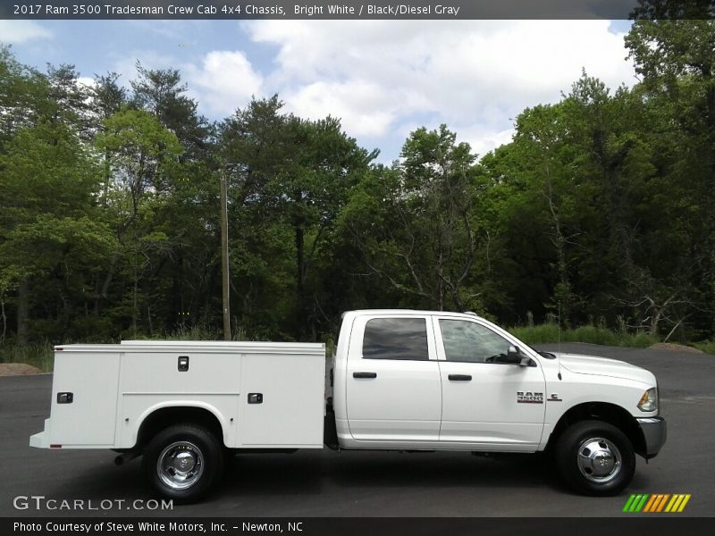 Bright White / Black/Diesel Gray 2017 Ram 3500 Tradesman Crew Cab 4x4 Chassis