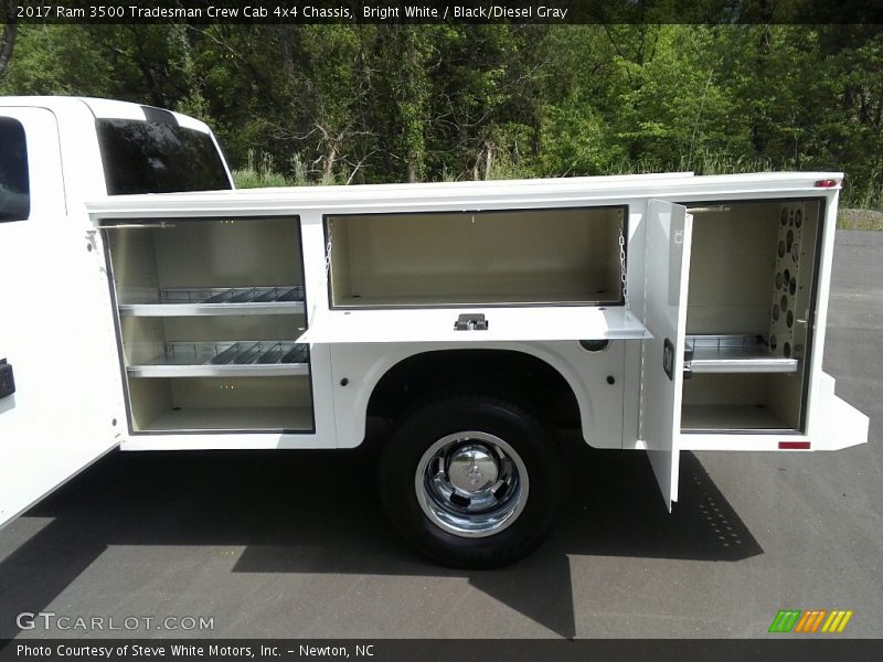 Bright White / Black/Diesel Gray 2017 Ram 3500 Tradesman Crew Cab 4x4 Chassis
