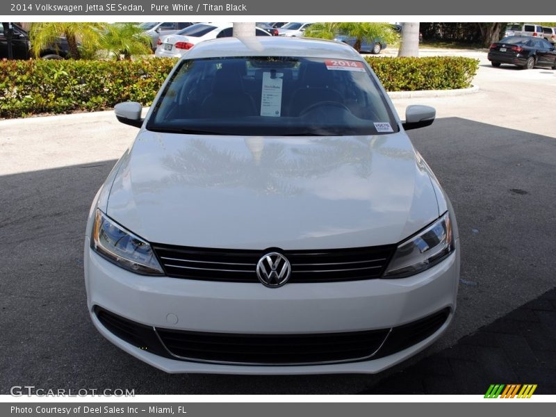 Pure White / Titan Black 2014 Volkswagen Jetta SE Sedan