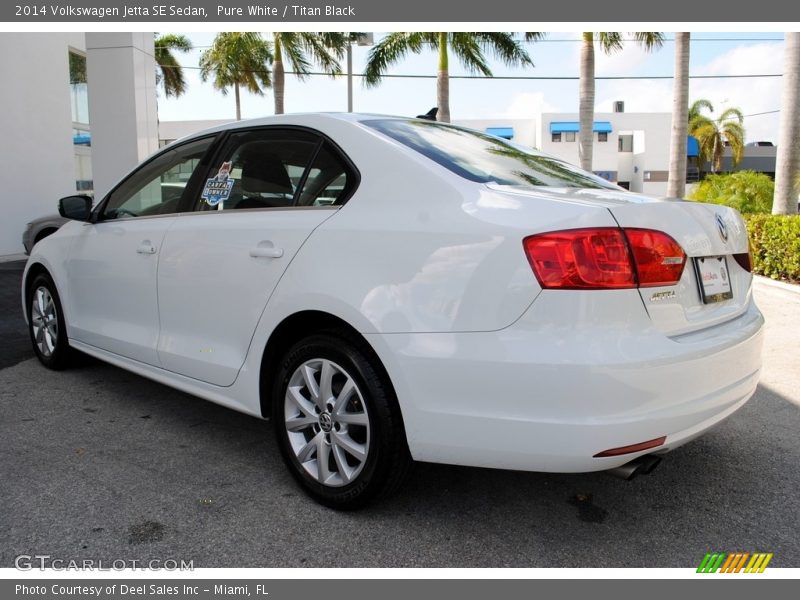 Pure White / Titan Black 2014 Volkswagen Jetta SE Sedan