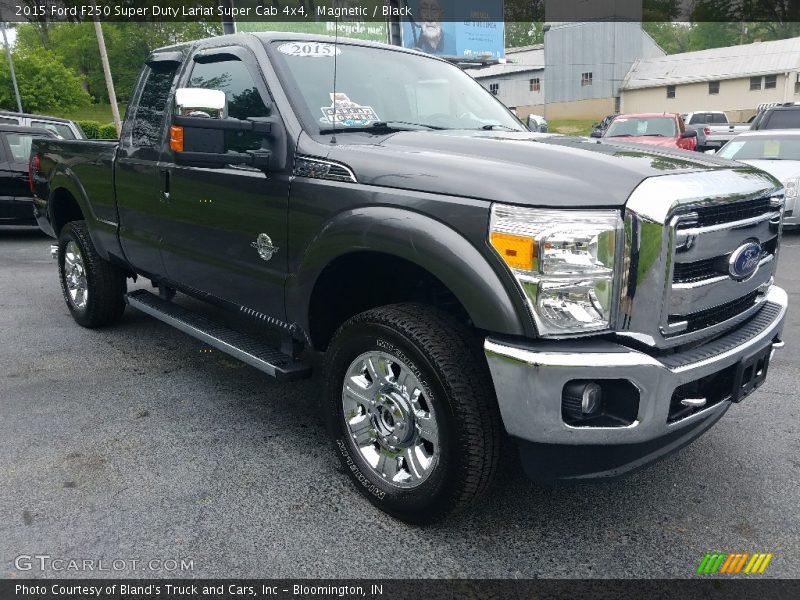 Front 3/4 View of 2015 F250 Super Duty Lariat Super Cab 4x4