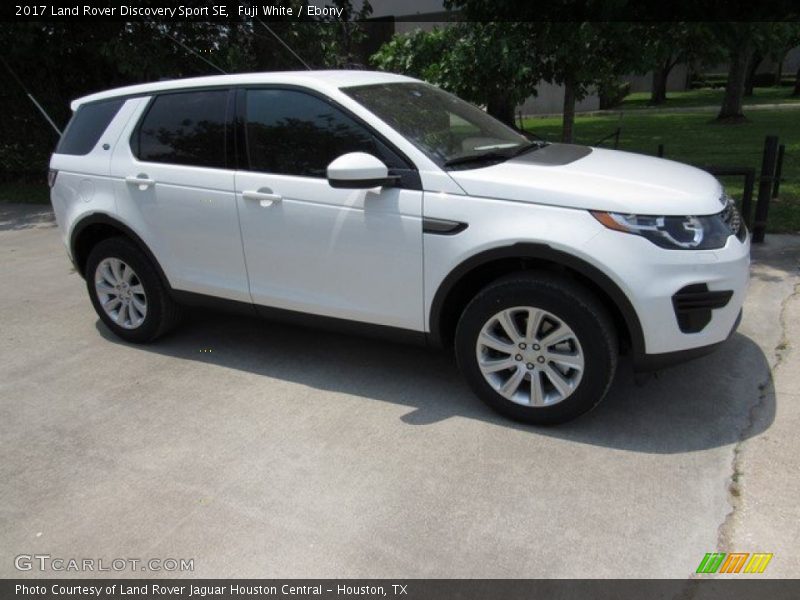 Fuji White / Ebony 2017 Land Rover Discovery Sport SE