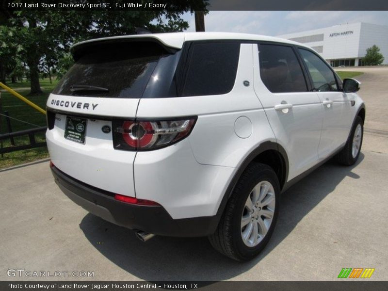 Fuji White / Ebony 2017 Land Rover Discovery Sport SE