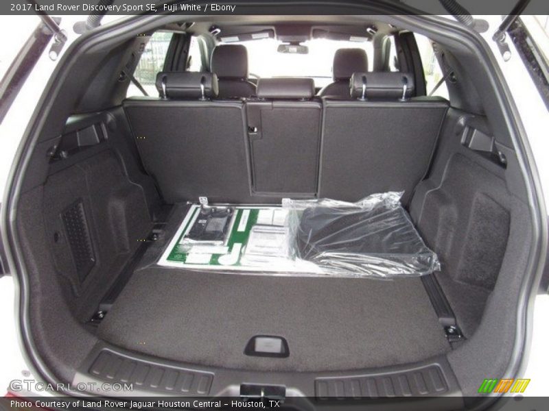 Fuji White / Ebony 2017 Land Rover Discovery Sport SE